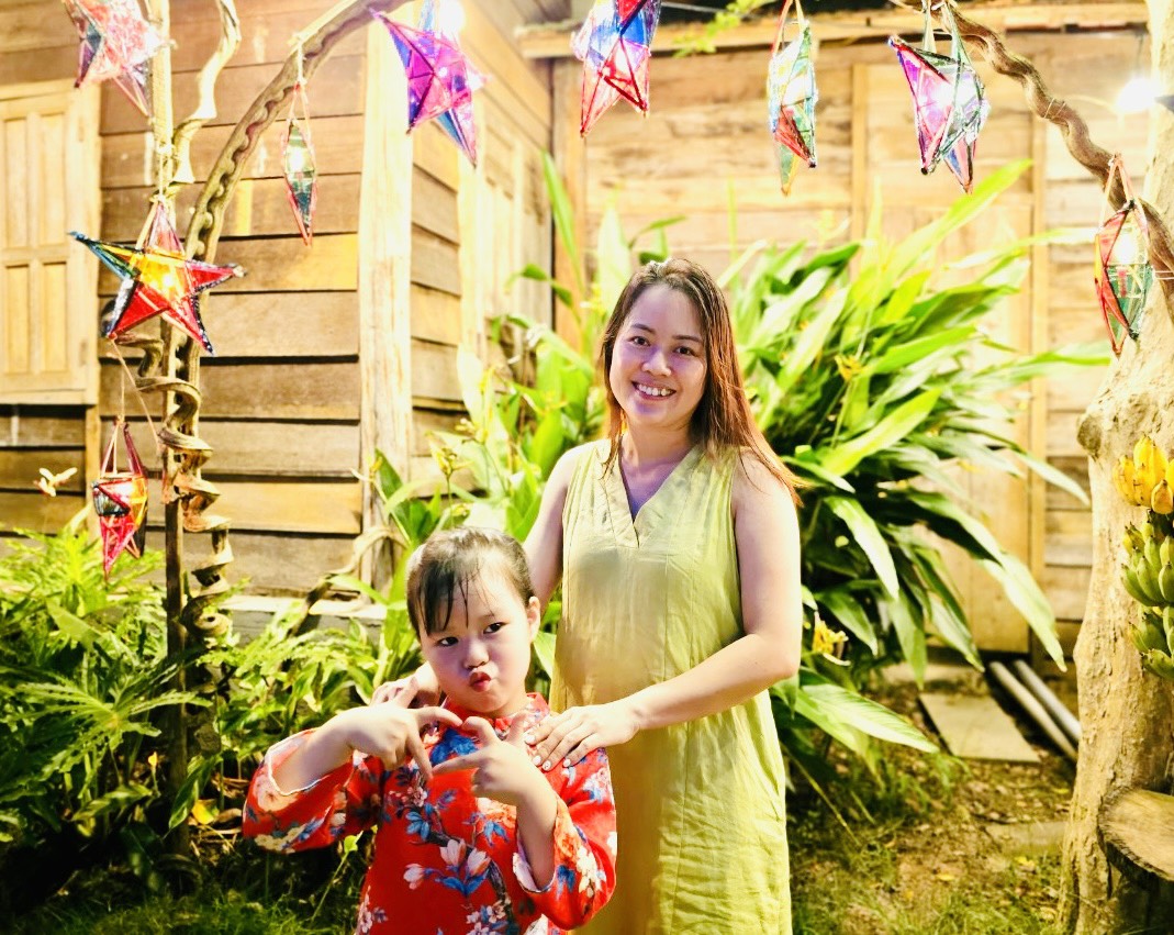 Doan Ngoc Huong's mother